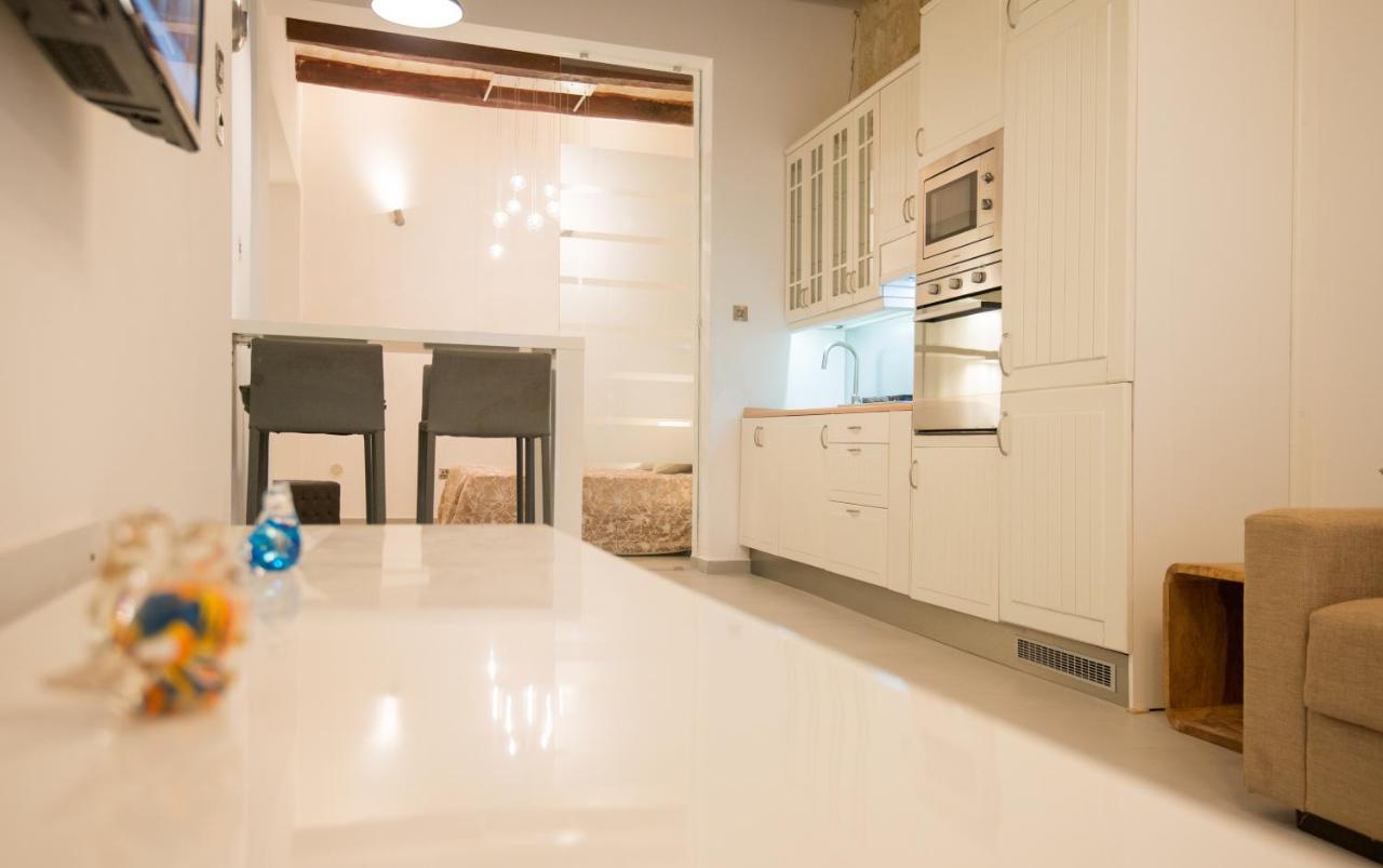 Valletta Most Central Studio Apartment 16Th-Century Building ภายนอก รูปภาพ