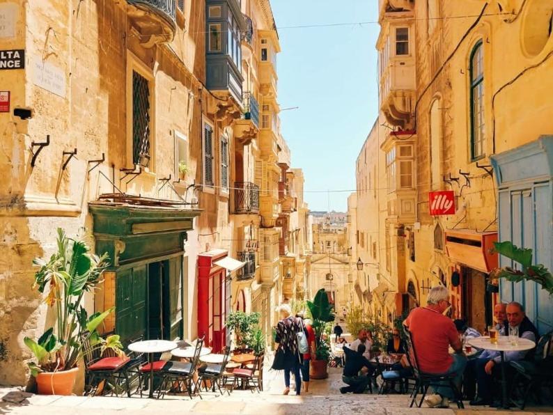 Valletta Most Central Studio Apartment 16Th-Century Building ภายนอก รูปภาพ