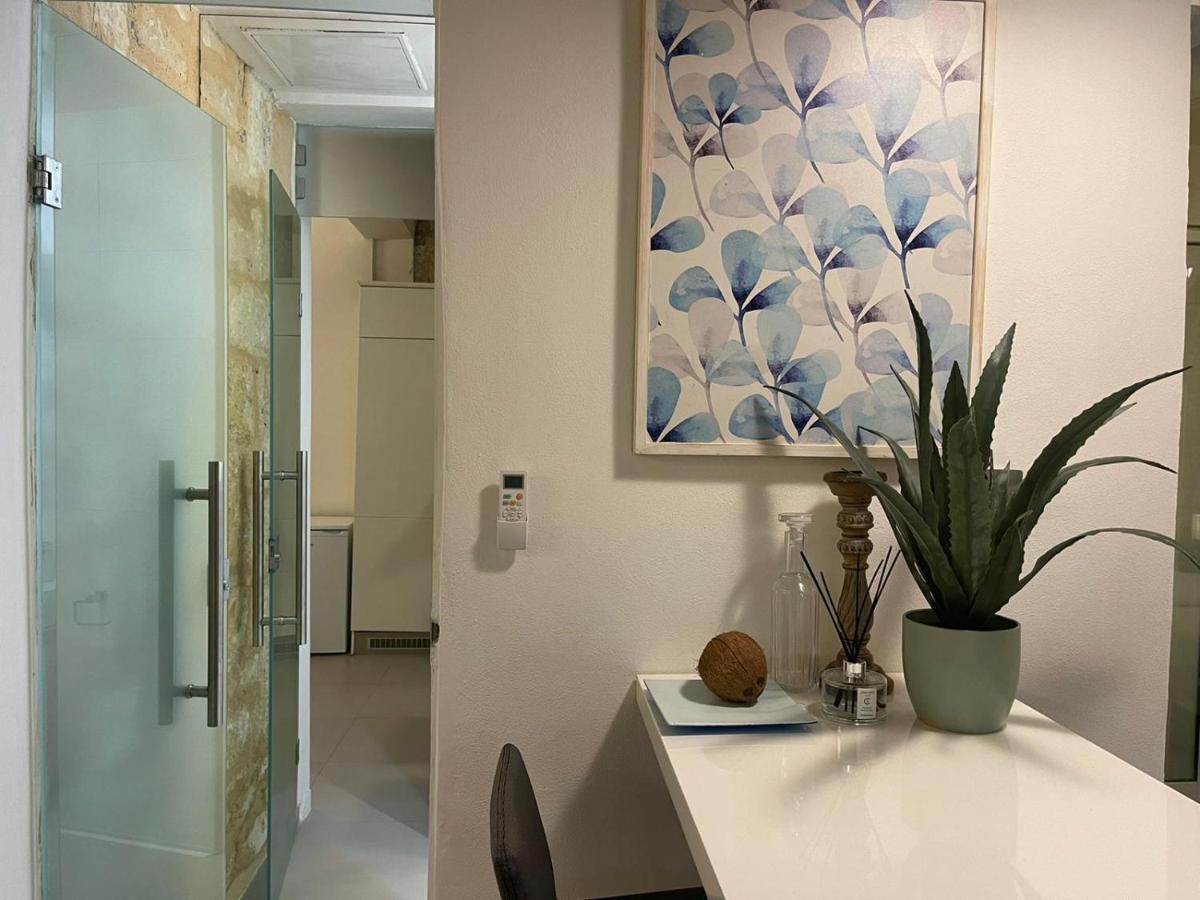 Valletta Most Central Studio Apartment 16Th-Century Building ภายนอก รูปภาพ